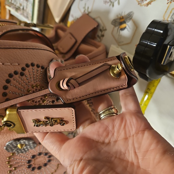 Coach Tea Rose Rogue Set - Picture 15 of 16